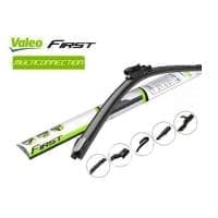 Щетка стеклоочистителя Valeo First Multiconnection бескаркасная длиной 475 мм № 575784